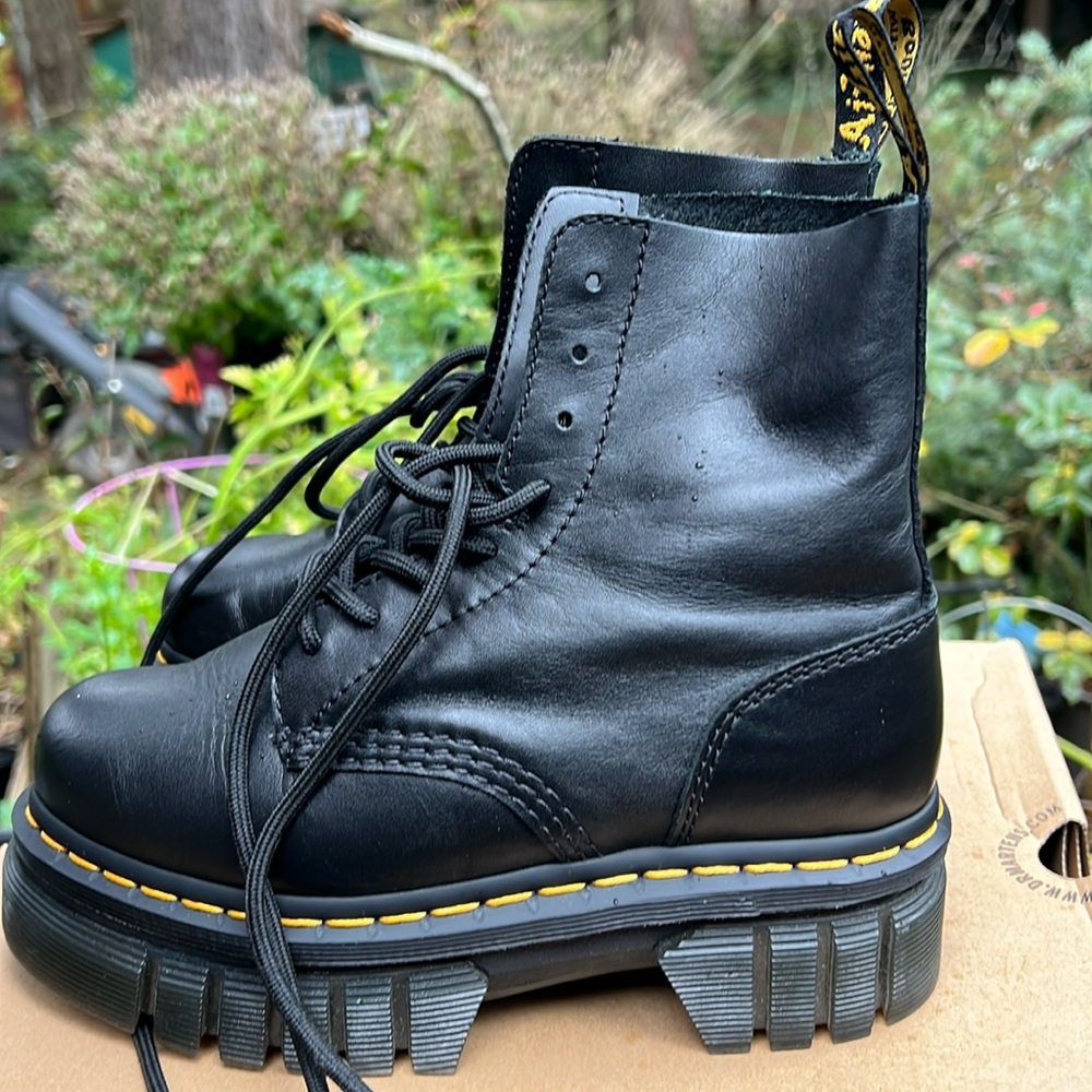 Dr. Martens platform boot